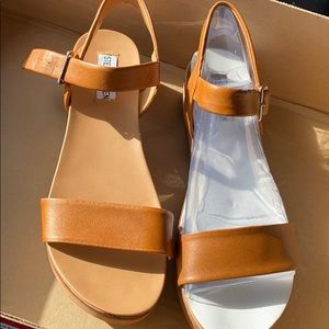 Steve Madden platform sandals